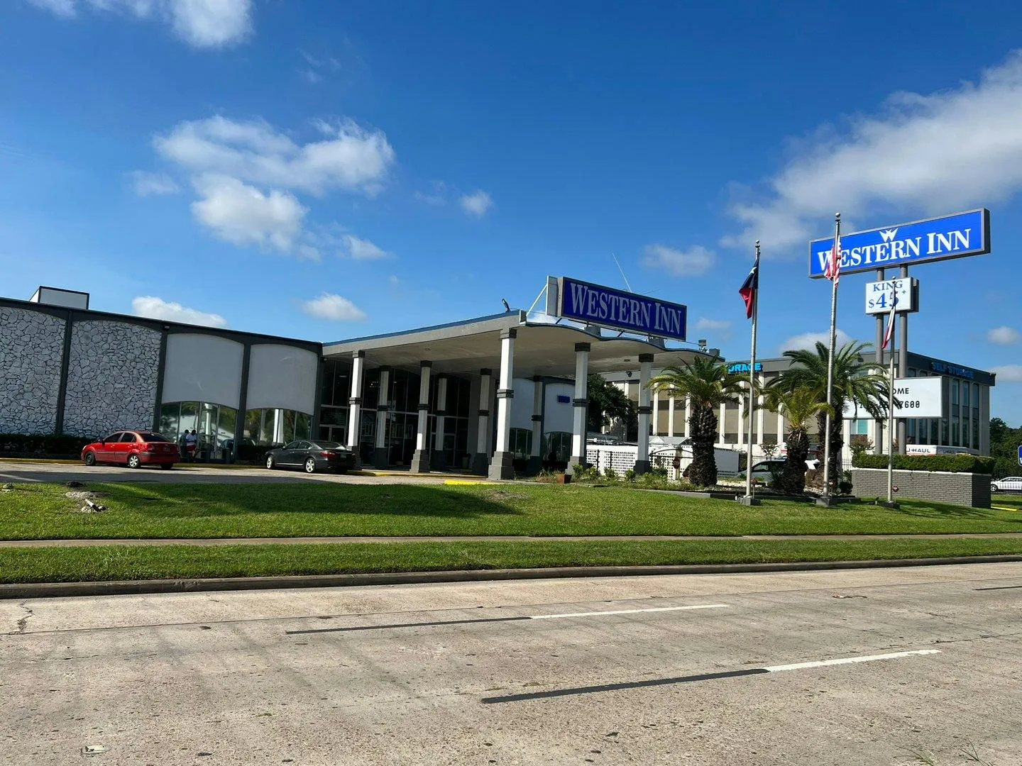 Versatile Commercial Spaces for Rent in Houston Heights