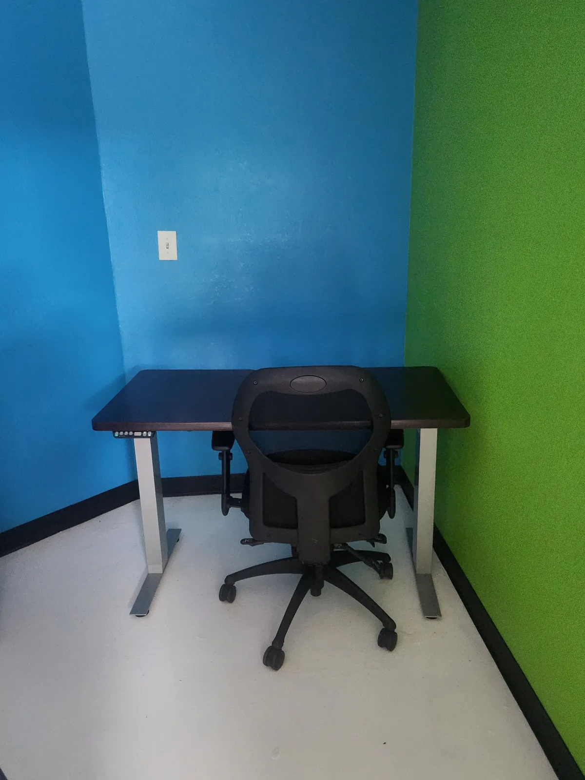 Versatile Conference Venue with Essential Amenities, 557 sqm, showroom presentation, pop-up rental in Mesa, second interior…
