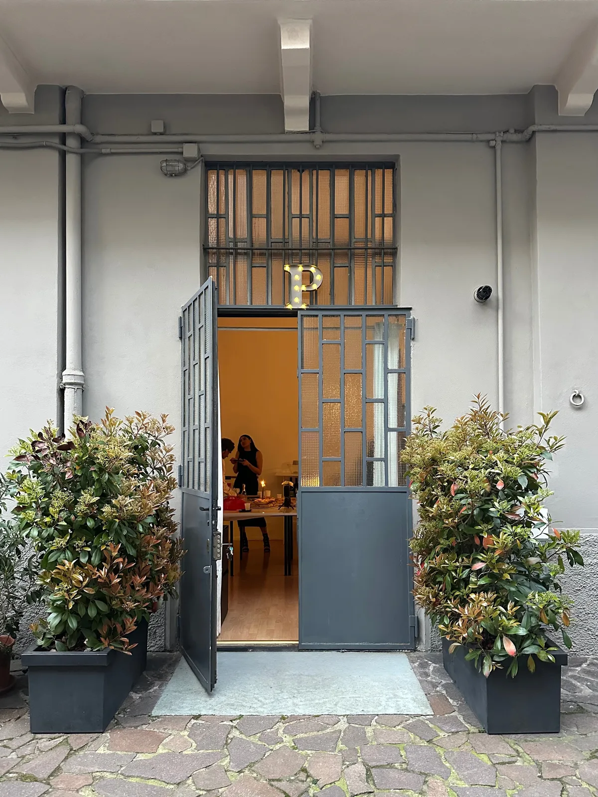 Versatile Creative Space in Milan, 100 sqm, showroom presentation, pop-up rental in Milano, interior view