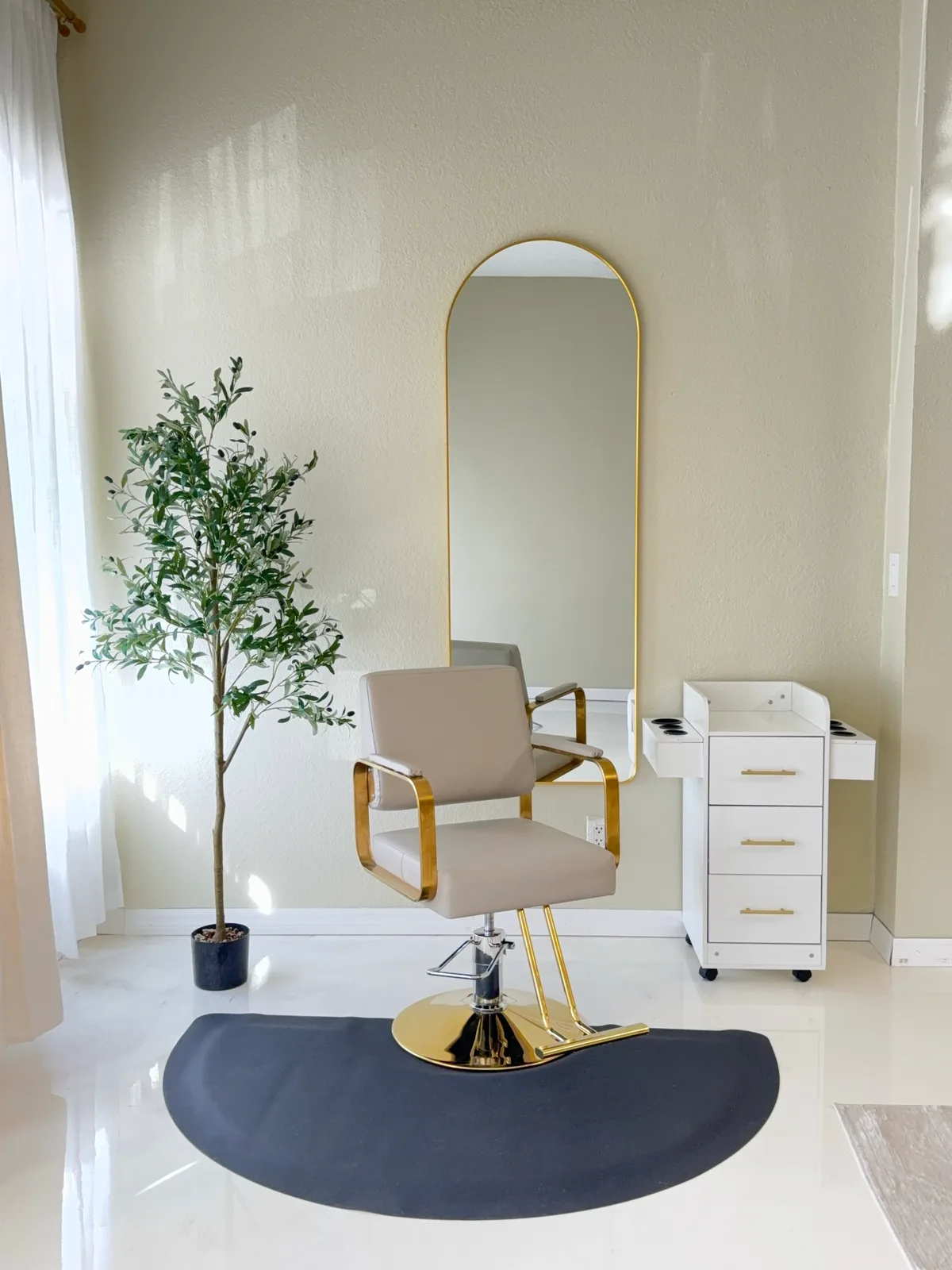 Versatile Creative Studio for Photo and Video Production, 49 sqm, photo shoot, pop-up rental in Tampa, second interior view