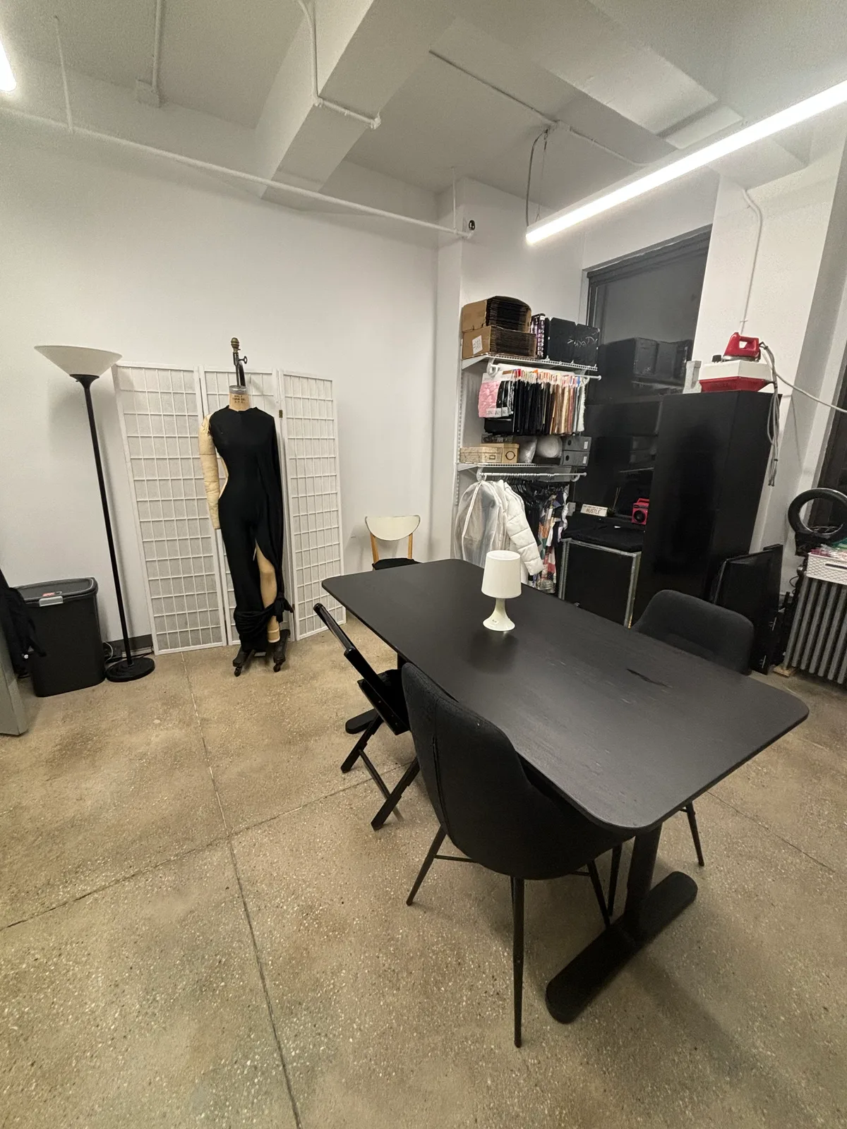 Versatile Creative Studio in Manhattan's Garment District, 43 sqm, workshop, pop-up rental in New York, second interior view
