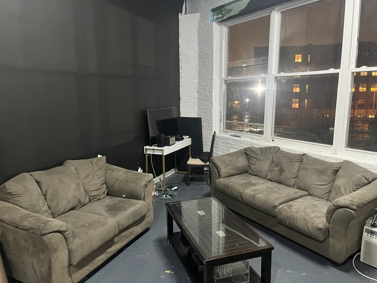 Versatile Creative Studio Space in Newark, 93 sqm, photo shoot, pop-up rental, interior view