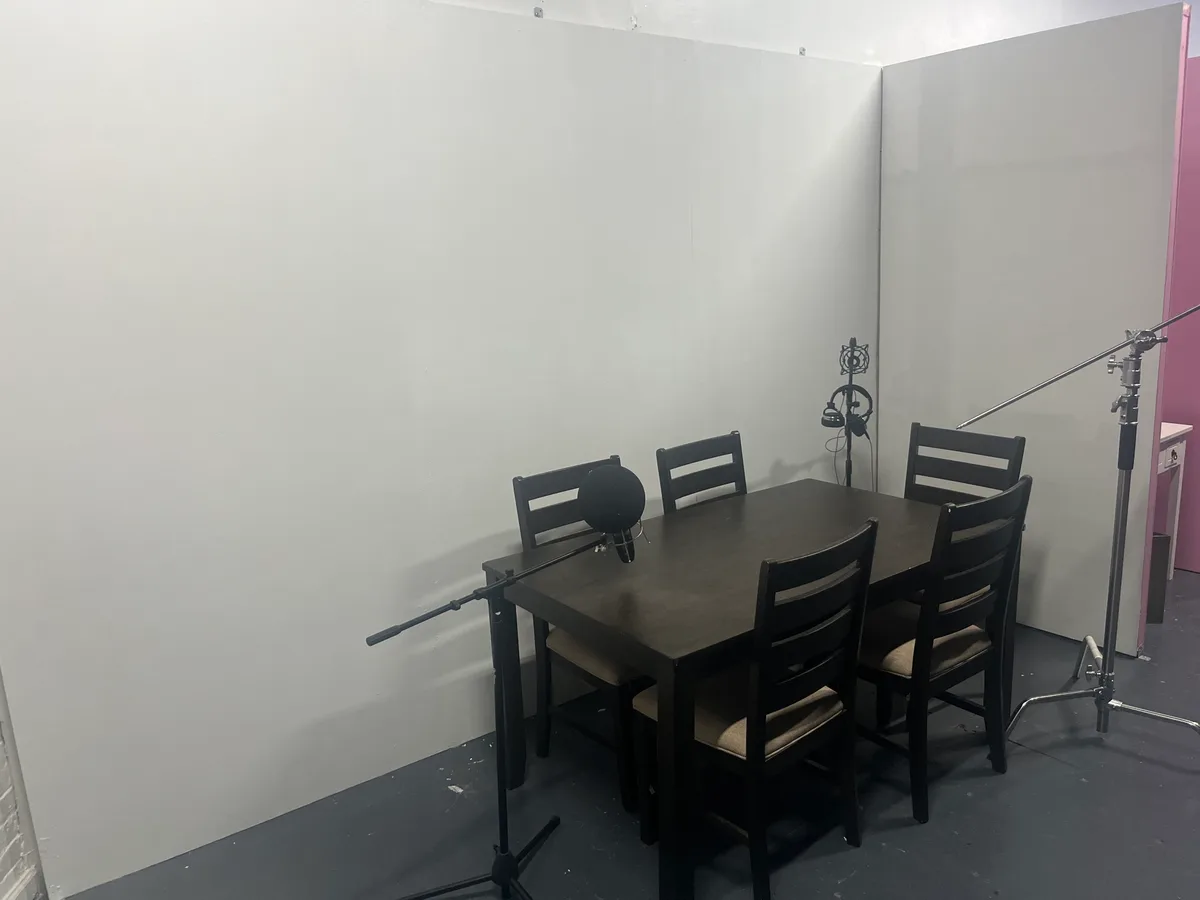 Versatile Creative Studio Space in Newark, 93 sqm, photo shoot, pop-up rental, third interior view