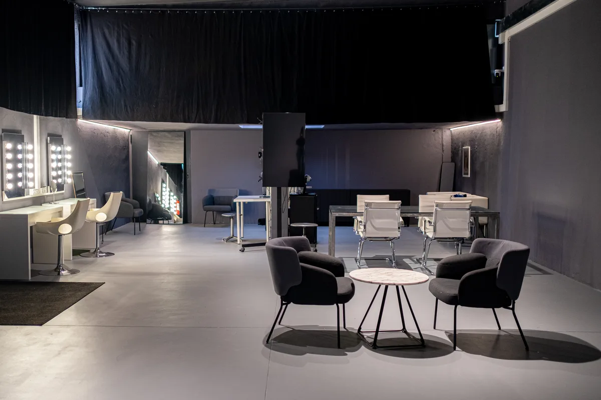 Versatile Creative Studio with Outdoor Area and Parking, 1800 sqm, photo shoot, pop-up rental in Milano, interior view