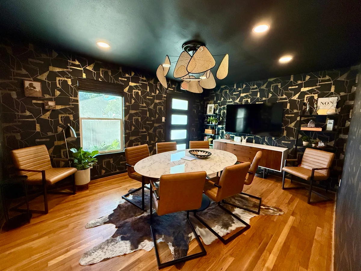 Versatile Creative Venue for Events and Pop-Ups in Austin, 186 sqm, pop up store, second interior view