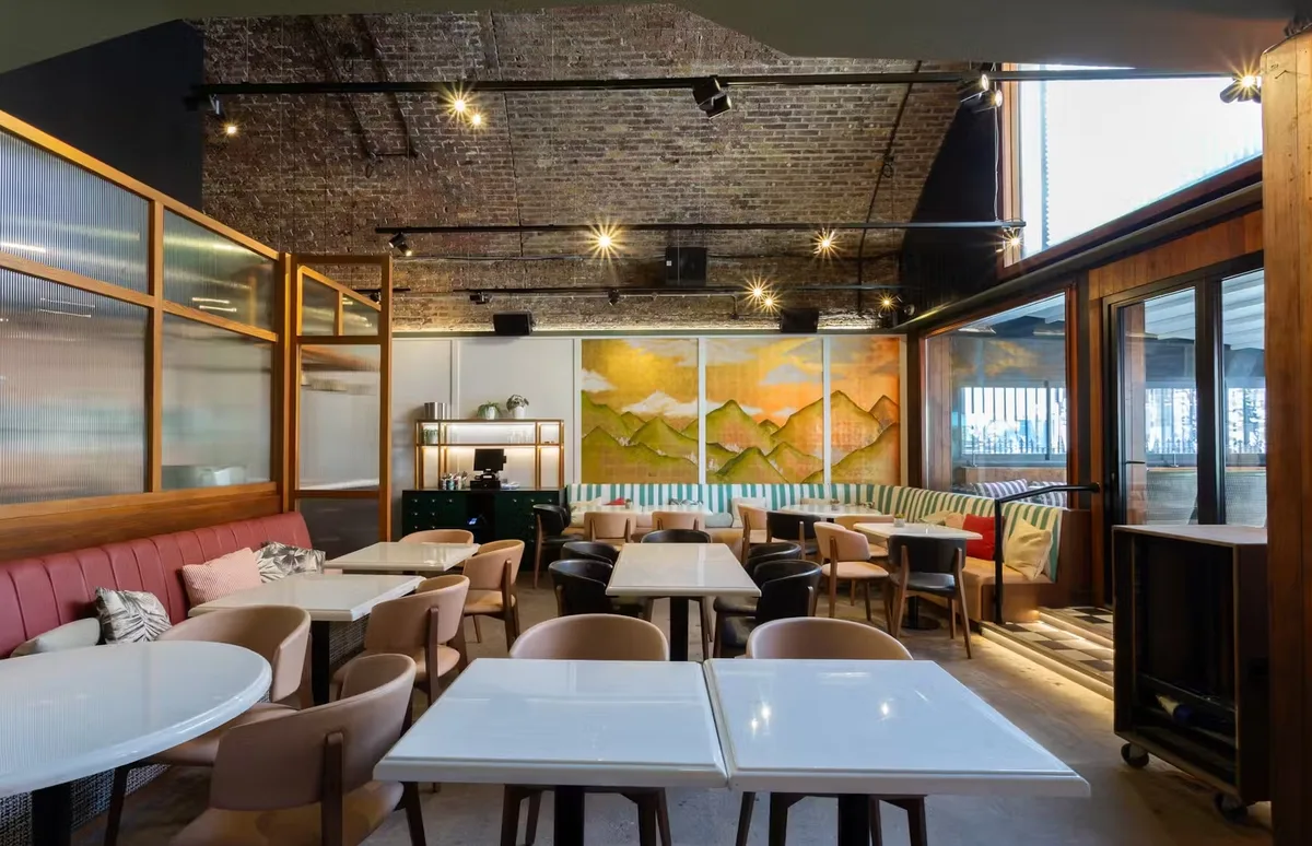 Versatile Dining Space for Intimate Events, 156 sqm, private event, pop-up rental in Greater London, second interior view