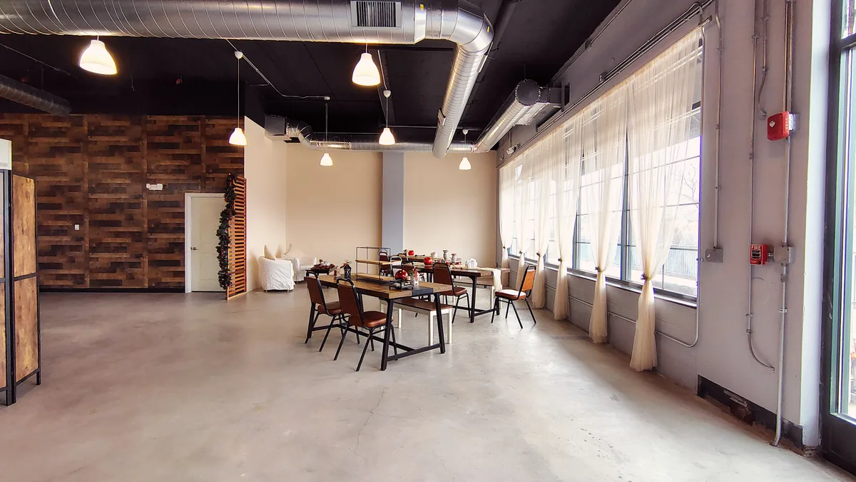 Versatile Downtown Riverfront Event Space, 79 sqm, pop up store in Aurora