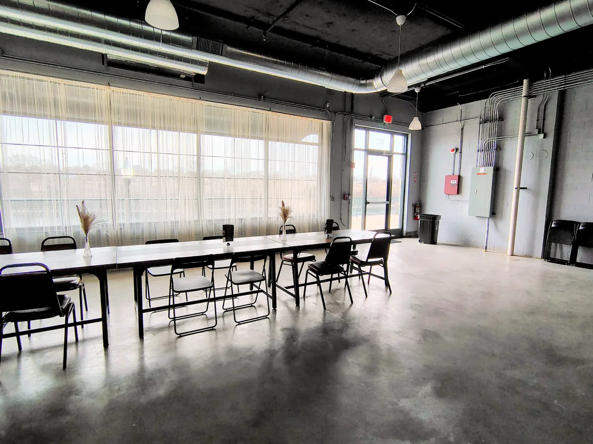 Versatile Downtown Riverfront Event Space, 79 sqm, pop up store in Aurora, second interior view