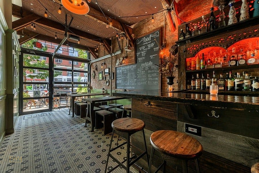 Versatile Event and Retail Space on Frederick Douglass Blvd, 130 sqm, private event, pop-up rental in New York