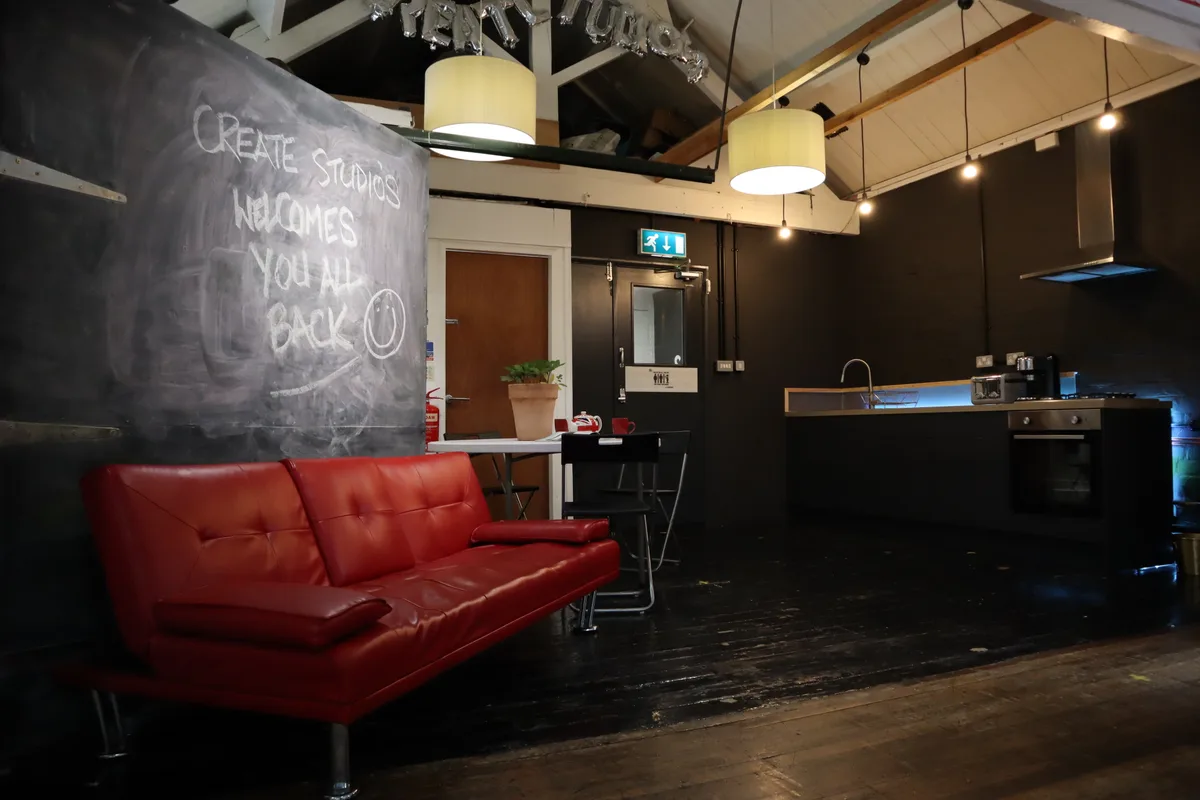 Versatile Event and Studio Space in Clarendon Park, 465 sqm, workshop, pop-up rental in Leicester, third interior view