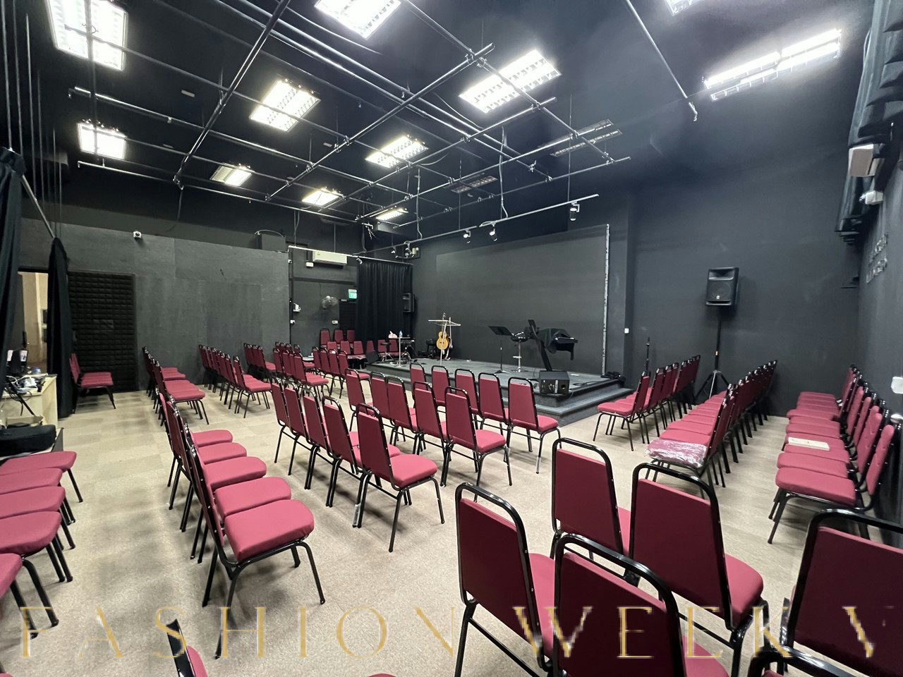 Versatile Event Hall with Stage and AV Setup, 1850 sqm, workshop, pop-up rental in Singapore, second interior view