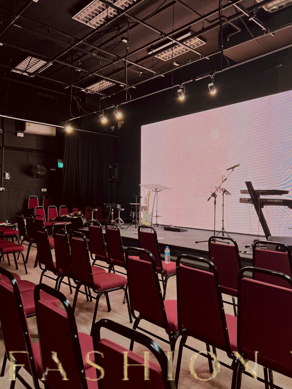 Versatile Event Hall with Stage and AV Setup, 1850 sqm, workshop, pop-up rental in Singapore, additional interior view
