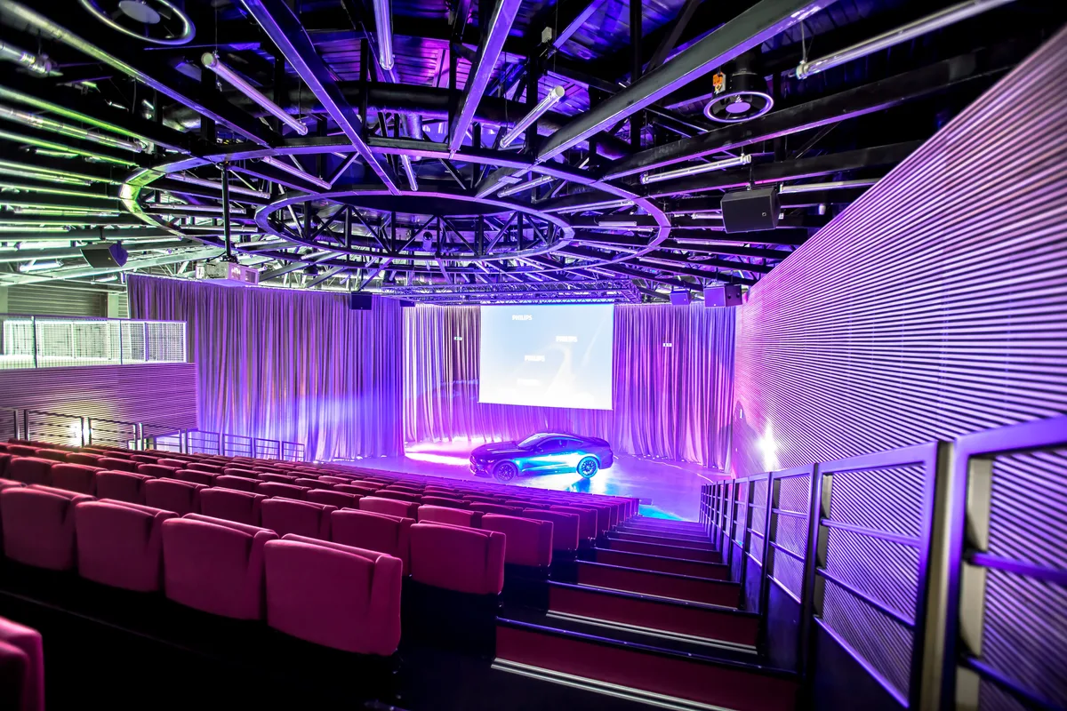 Versatile Event Pavilion at Autodrome UTAC Linas-Montlhéry, 470 sqm, product launch, pop-up rental