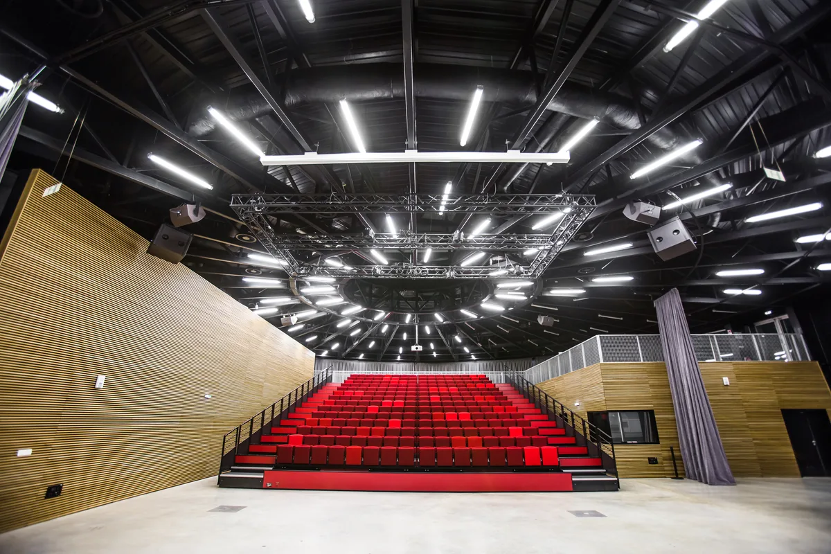 Versatile Event Pavilion at Autodrome UTAC Linas-Montlhéry, 470 sqm, product launch, pop-up rental, interior view