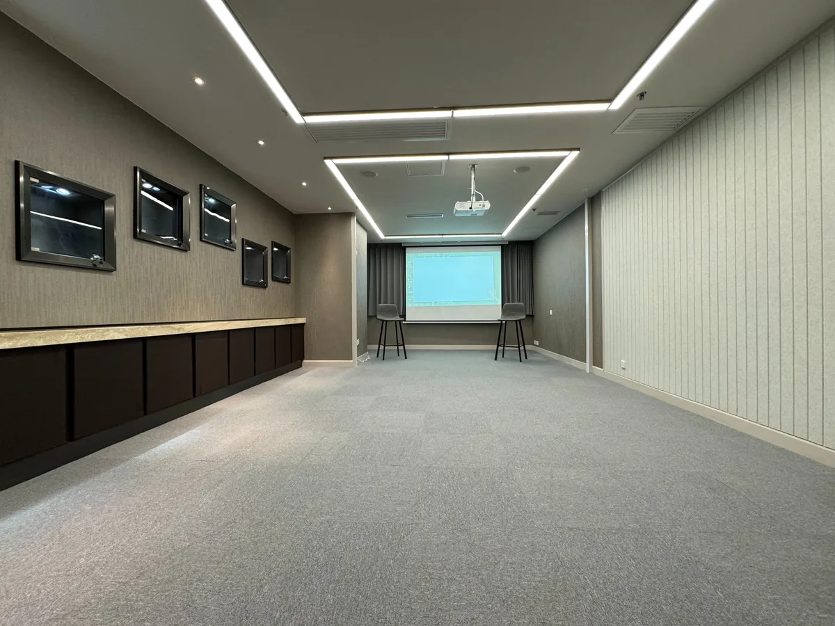 Versatile Event Space Above Tsim Sha Tsui MTR Station, 47 sqm, corporate event, pop-up rental in Hong Kong
