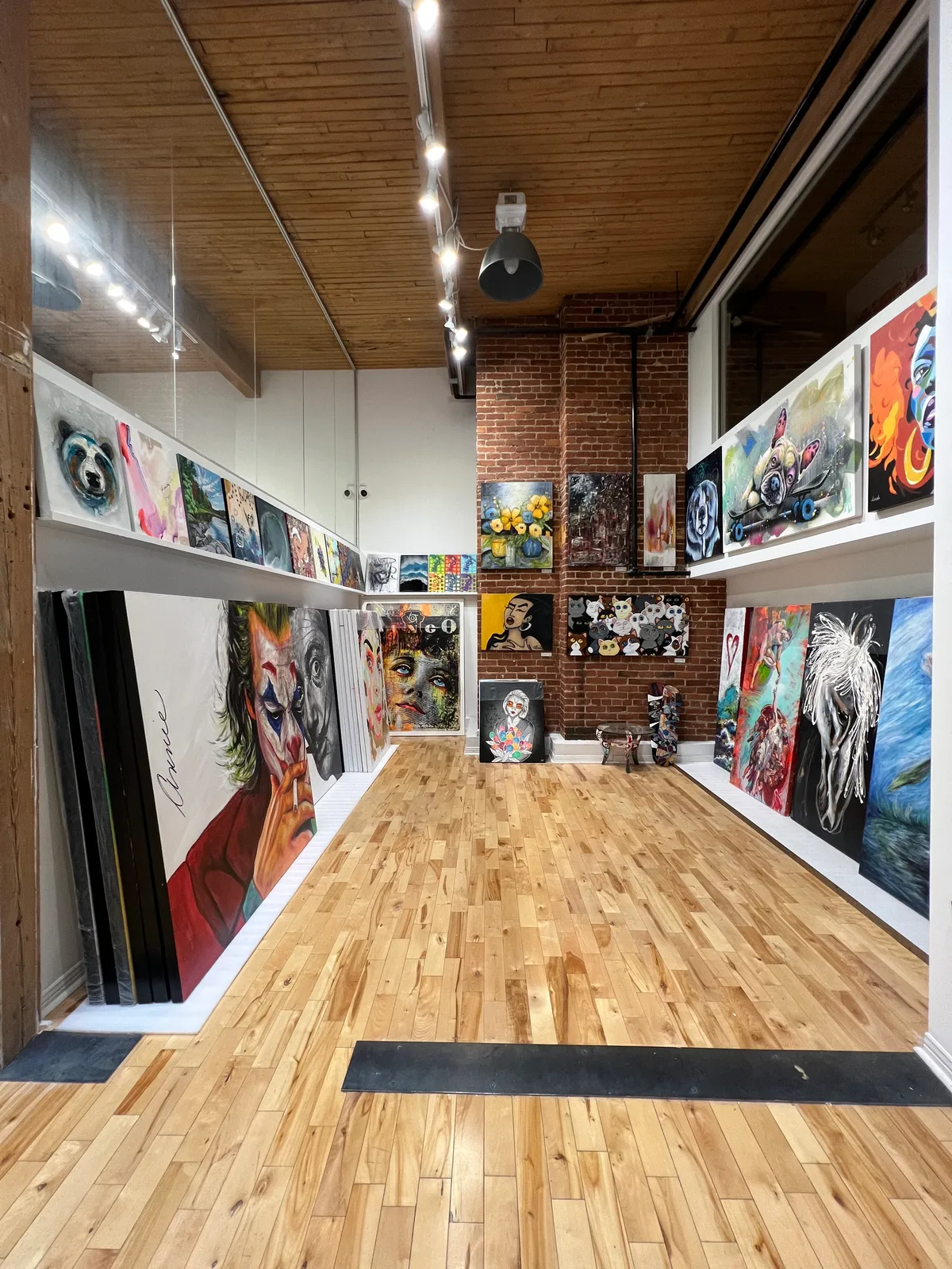 Versatile Event Space Available in Old Montreal, 279 sqm, product launch, pop-up rental in Montréal, third interior view