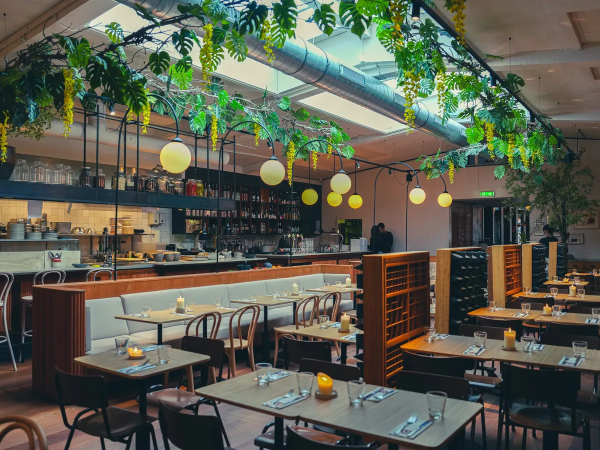 Versatile Event Space for Corporate Dinners and Gatherings, 120 sqm, corporate event, pop-up rental in Amsterdam
