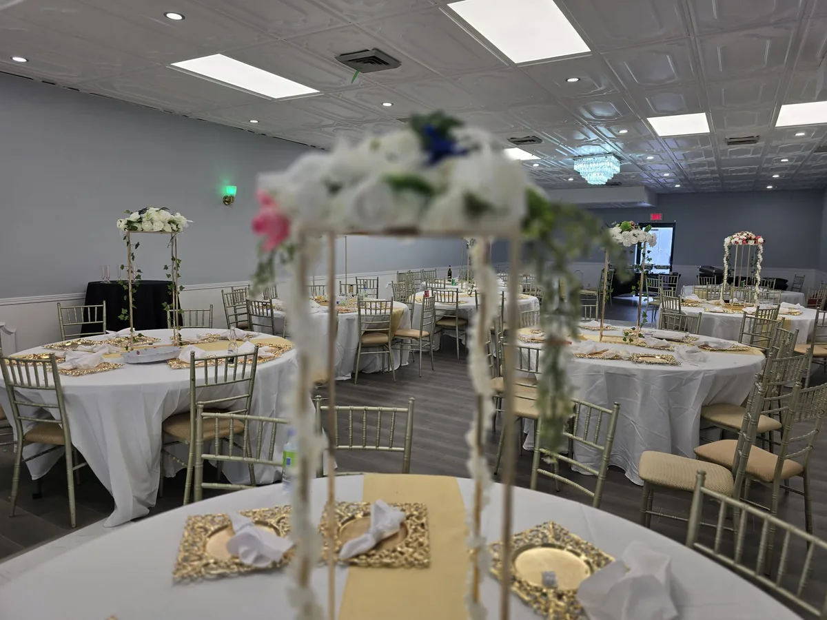 Versatile Event Space for Memorable Gatherings, 297 sqm, private event, pop-up rental in Montréal, additional interior view