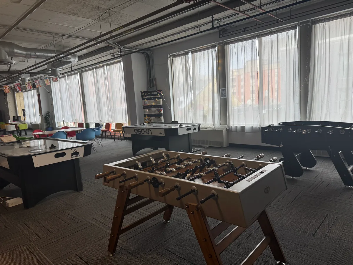 Versatile Event Space for Up to 500 Guests, 1858 sqm, corporate event, pop-up rental in Montréal, interior view