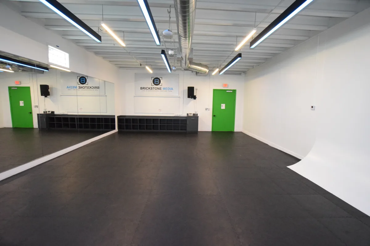 Versatile Event Space in Miami Shores, 73 sqm, dance rehearsals, pop-up rental, interior view