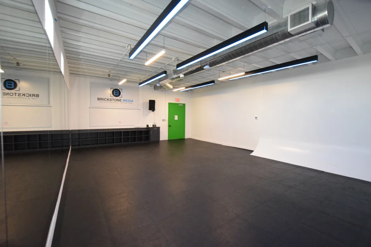 Versatile Event Space in Miami Shores, 73 sqm, dance rehearsals, pop-up rental, third interior view
