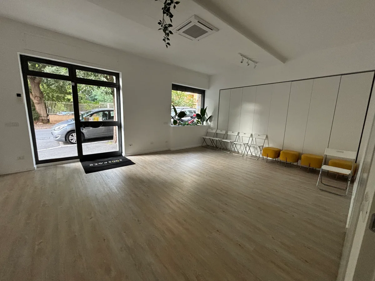 Versatile Event Space in Rome, 55 sqm, pop up store in Roma, third interior view