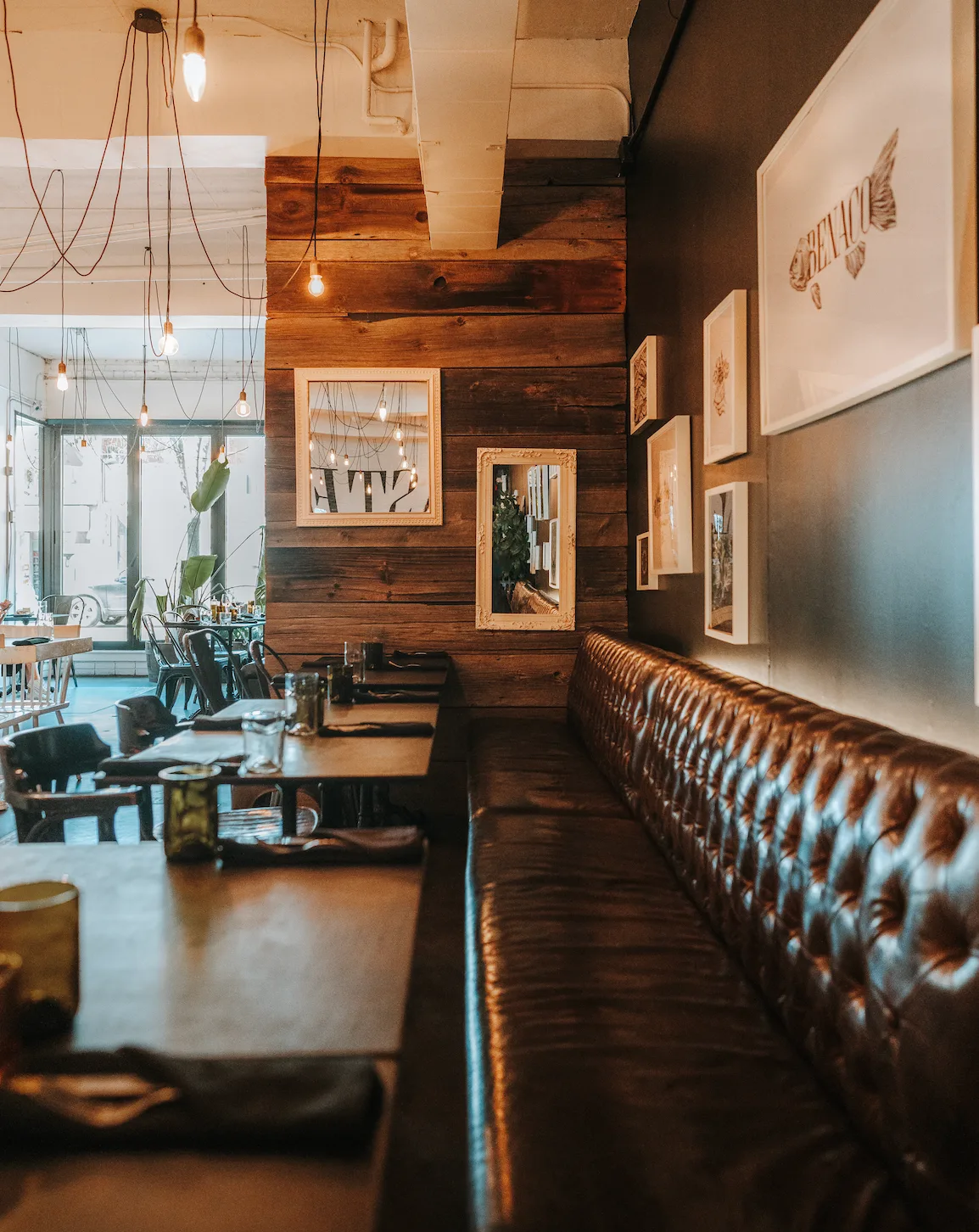 Versatile Event Space on Dundas West, 186 sqm, product launch, pop-up rental in Toronto