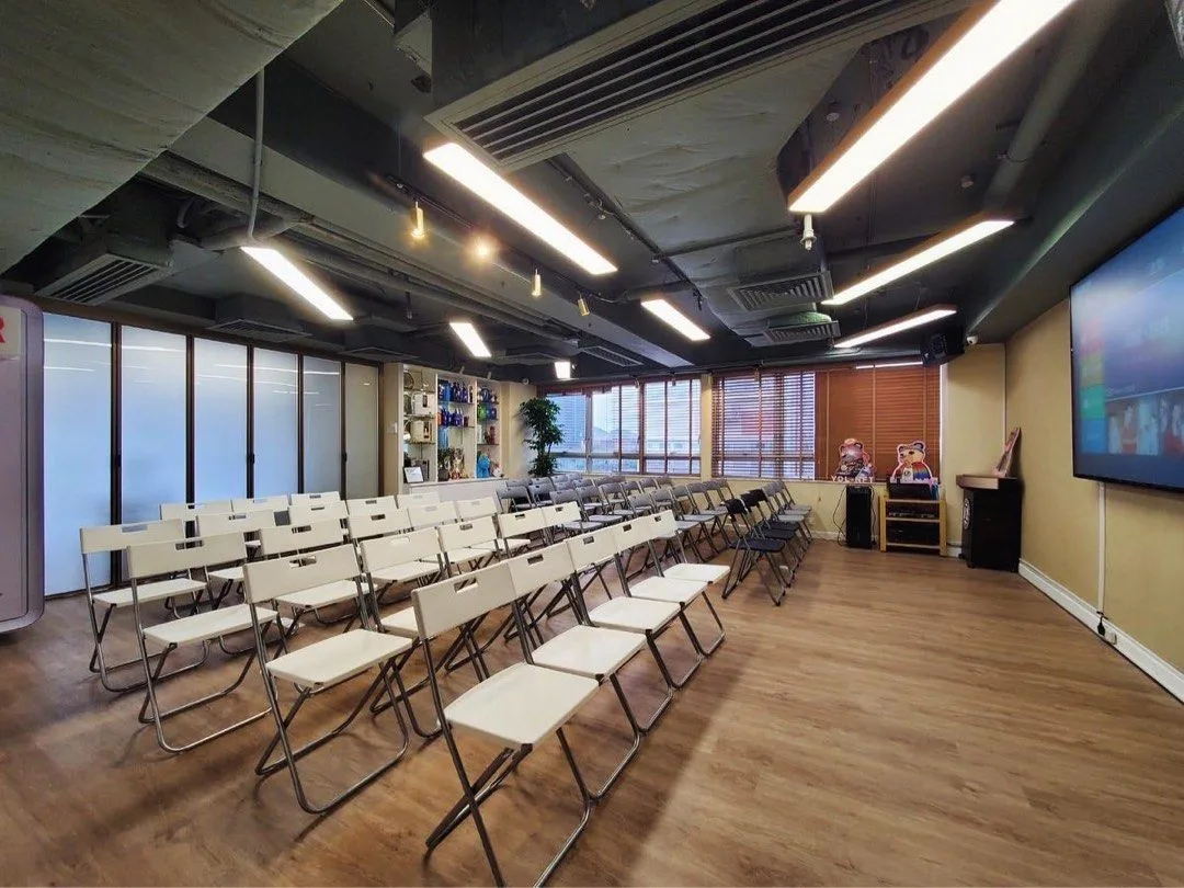 Versatile Event Space on Hillside Road, 121 sqm, corporate event, pop-up rental in Hong Kong, interior view