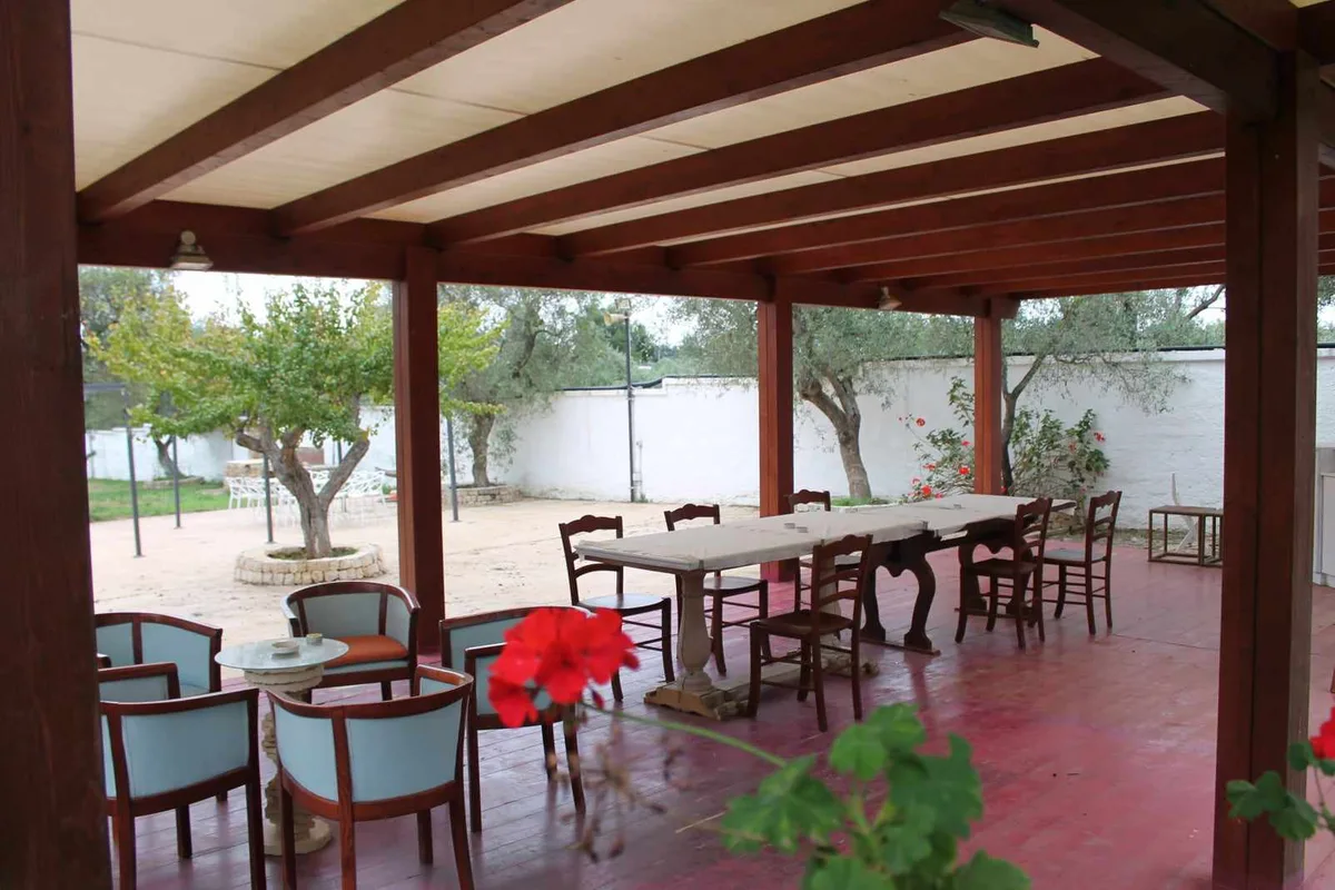 Versatile Event Space Surrounded by Nature, 1000 sqm, showroom presentation, pop-up rental in Sannicandro di Bari