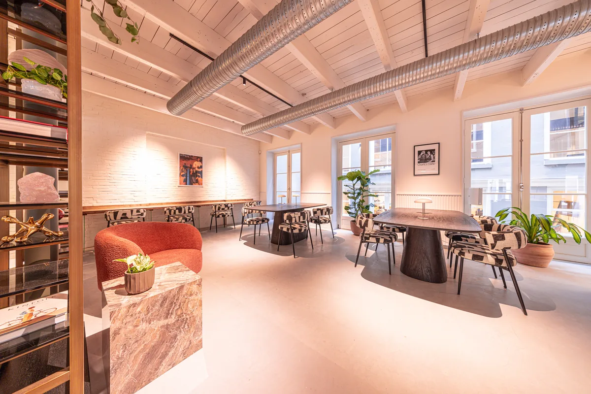 Versatile Event Space with Bar and Lounge, 227 sqm, private event, pop-up rental in Amsterdam