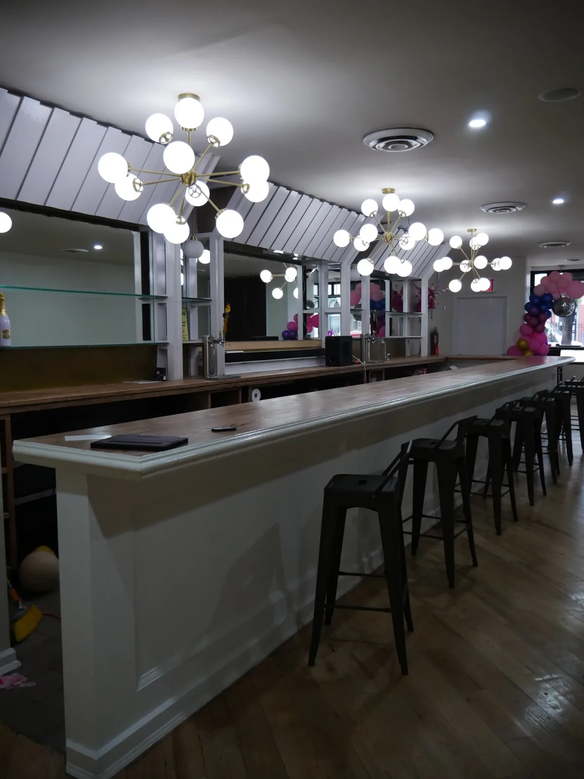 Versatile Event Space with Bar and Open Layout, 177 sqm, private event, pop-up rental in Brooklyn, second interior view
