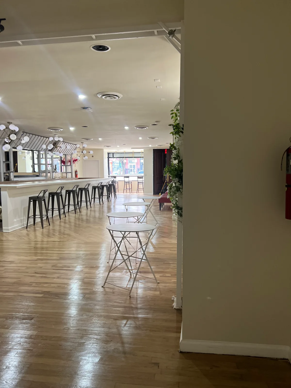 Versatile Event Space with Bar and Open Layout, 177 sqm, private event, pop-up rental in Brooklyn, additional interior view