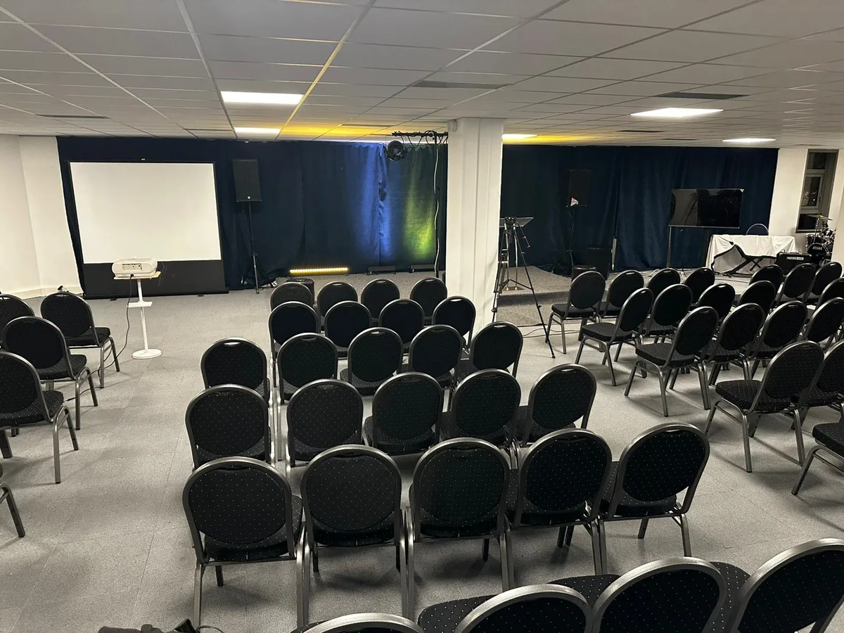 Versatile Event Space with Multiple Room Options, 300 sqm, workshop, pop-up rental in Rueil-Malmaison