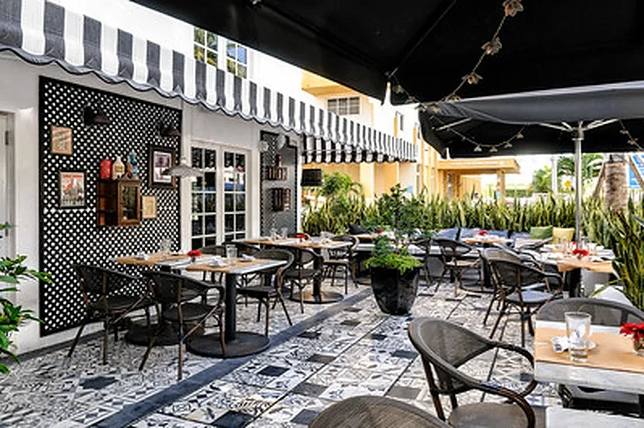 Versatile Event Space with On-Site Catering, 19 sqm, showroom presentation, pop-up rental in Miami Beach, third interior view