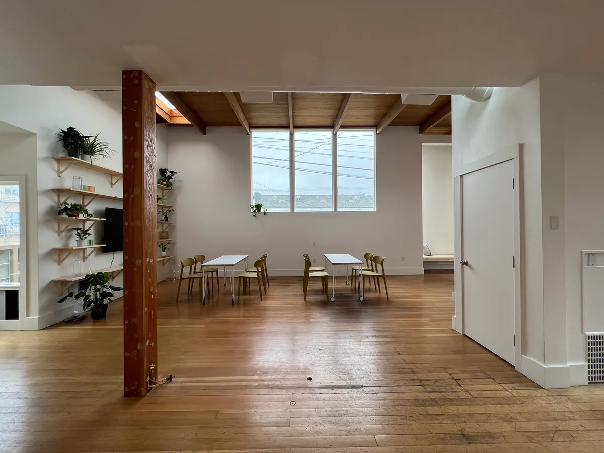 Versatile Event Space with Private Patio in San Francisco, 84 sqm, pop up store, additional interior view