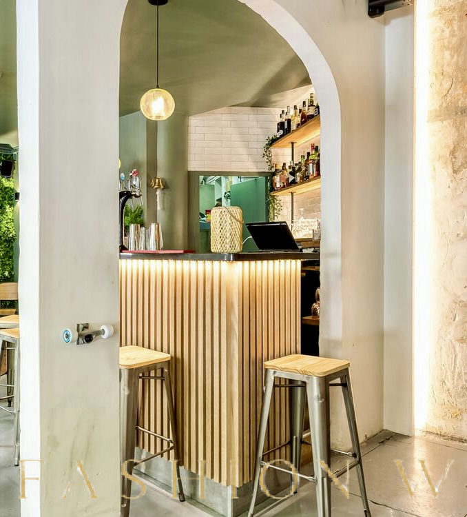Versatile Event Space with Restaurant and Bar, 60 sqm, cocktail reception, pop-up rental in Paris, interior view