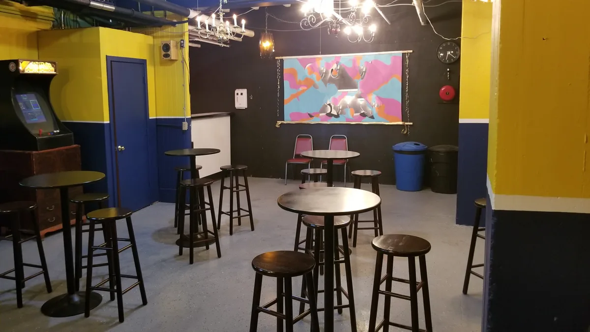 Versatile Event Space with Stage and Green Room in Austin, 120 sqm, photo shoot, pop-up rental, second interior view