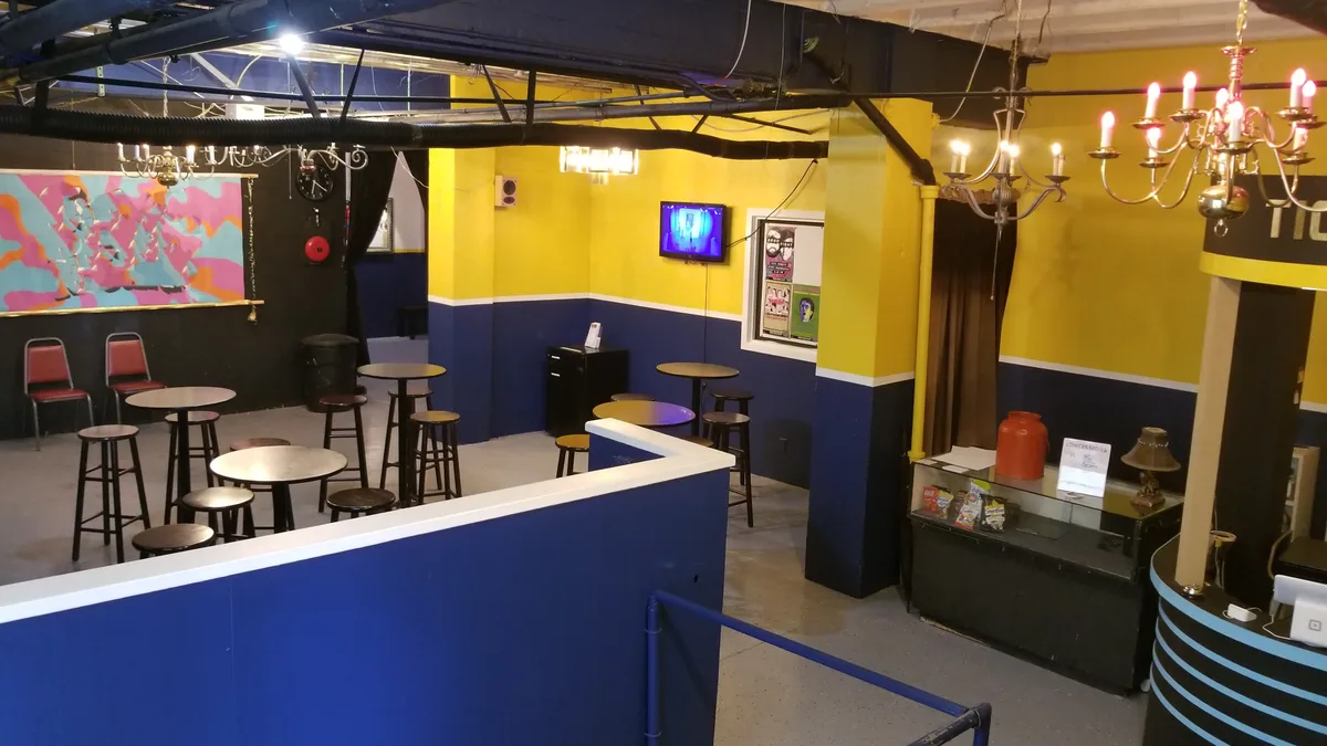 Versatile Event Space with Stage and Green Room in Austin, 120 sqm, photo shoot, pop-up rental, third interior view