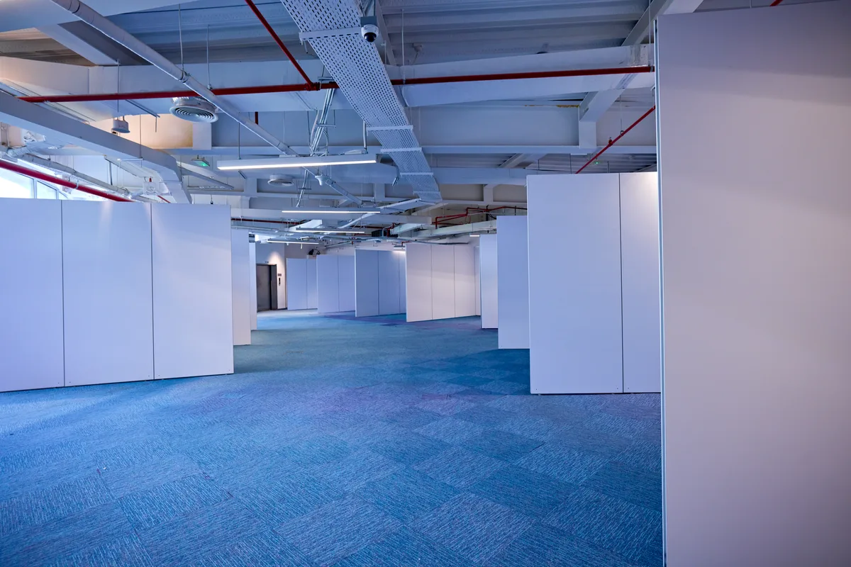 Versatile Exhibition Space for Events, 985 sqm, exhibition opening, pop-up rental in Dubai, interior view