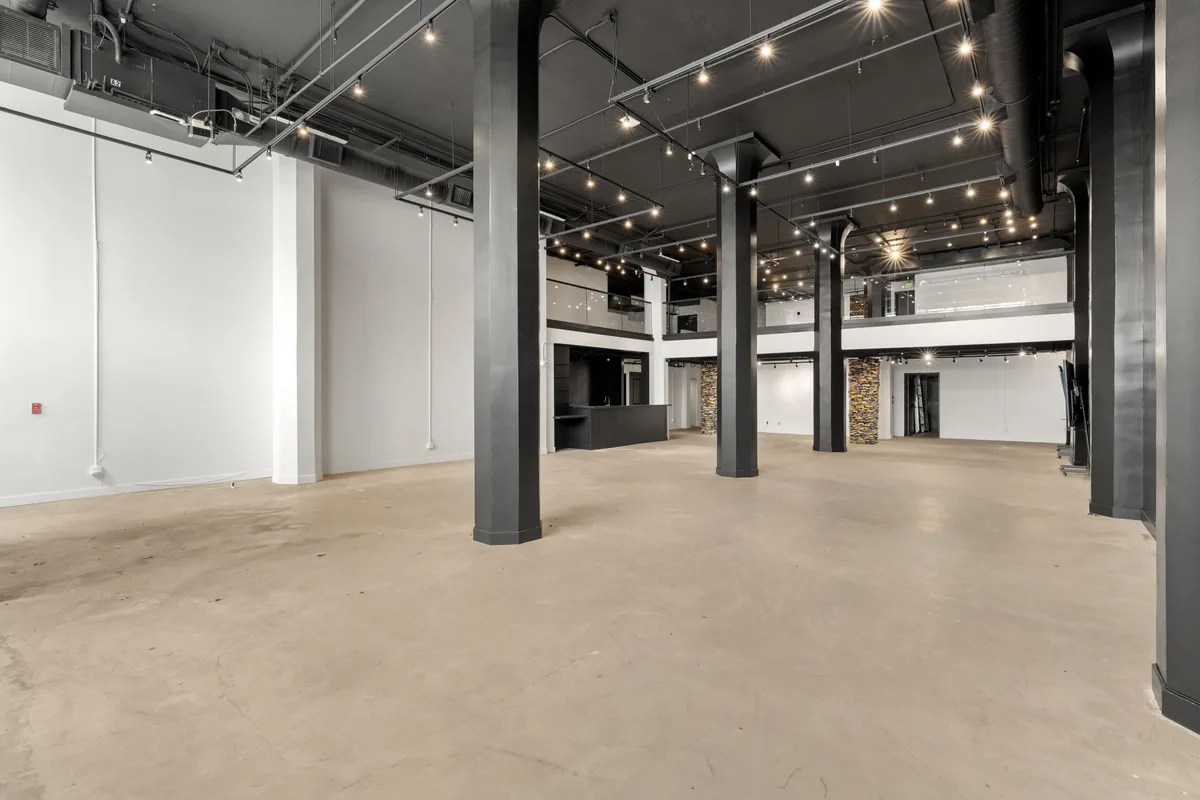 Versatile Flex Space in Historic DTLA Theater District, 483 sqm, pop up store in Los Angeles