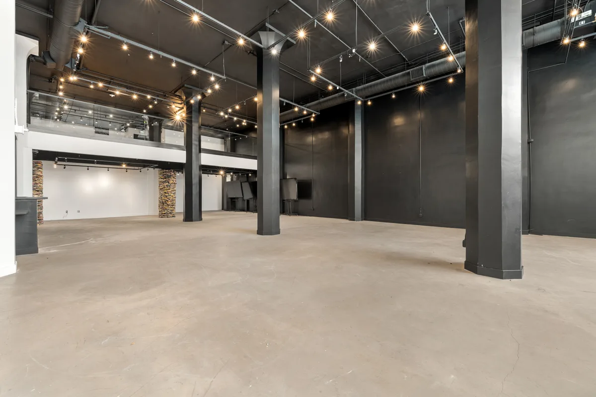 Versatile Flex Space in Historic DTLA Theater District, 483 sqm, pop up store in Los Angeles, interior view