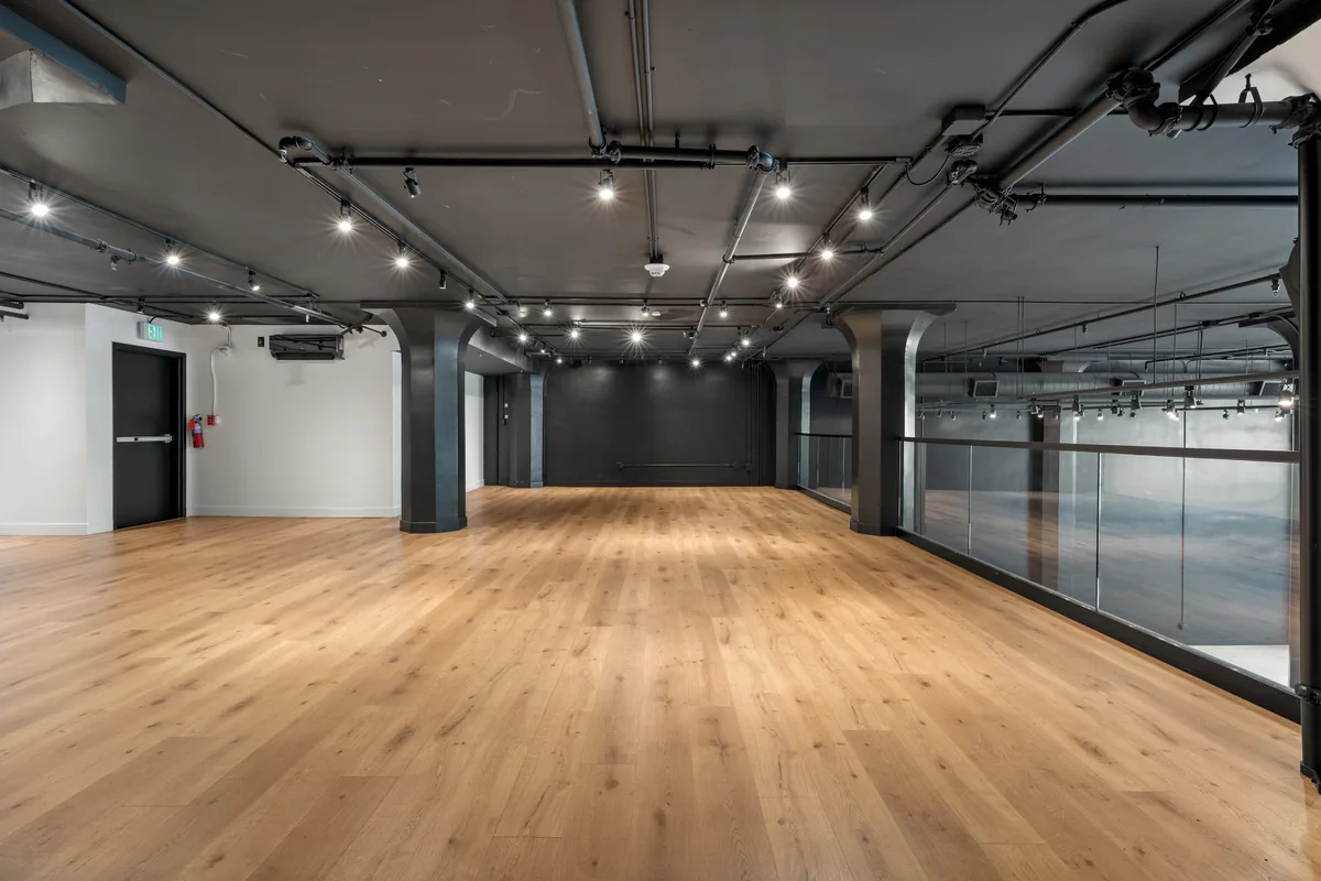 Versatile Flex Space in Historic DTLA Theater District, 483 sqm, pop up store in Los Angeles, second interior view