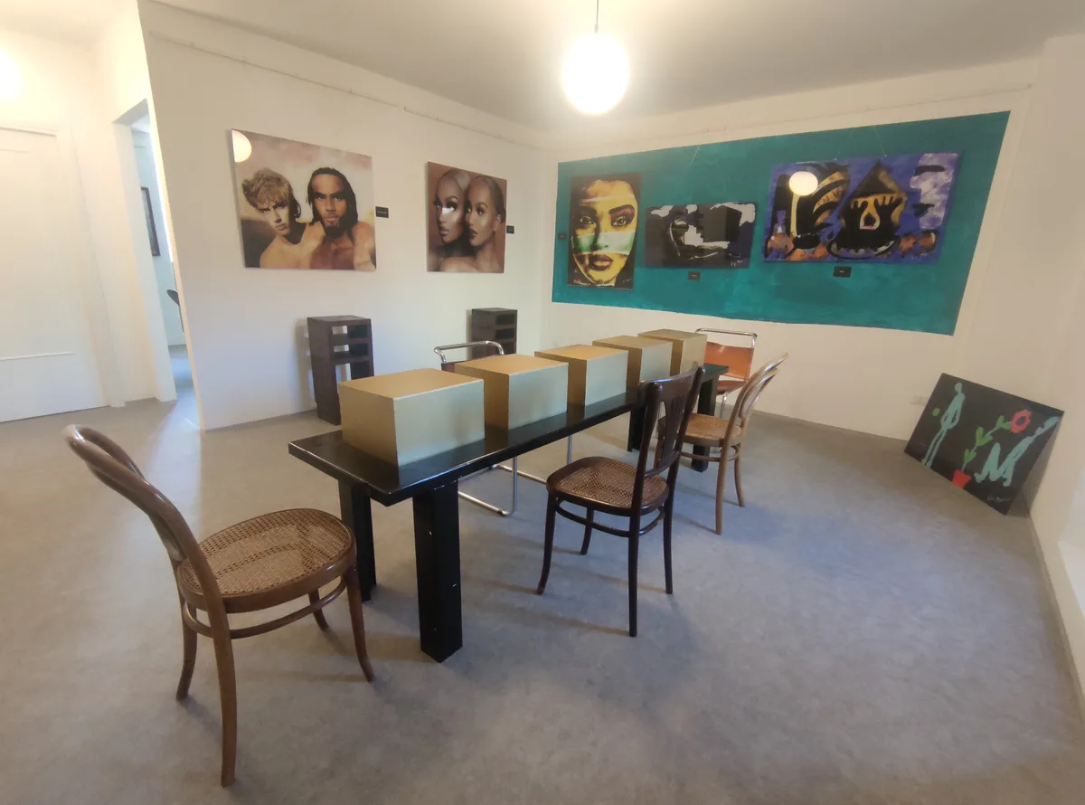 Versatile Gallery Space for Events in Toscolano, 250 sqm, art exhibition, pop-up rental, additional interior view