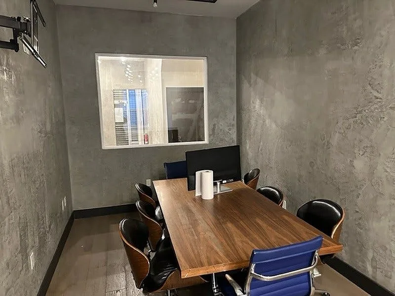 Versatile Ground Floor Commercial Space in Brooklyn — 3
