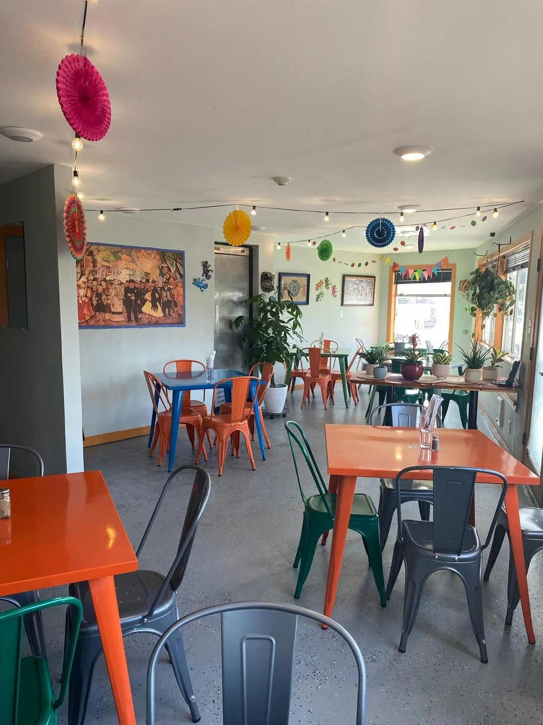 Versatile Ground Floor Commercial Space in Seattle