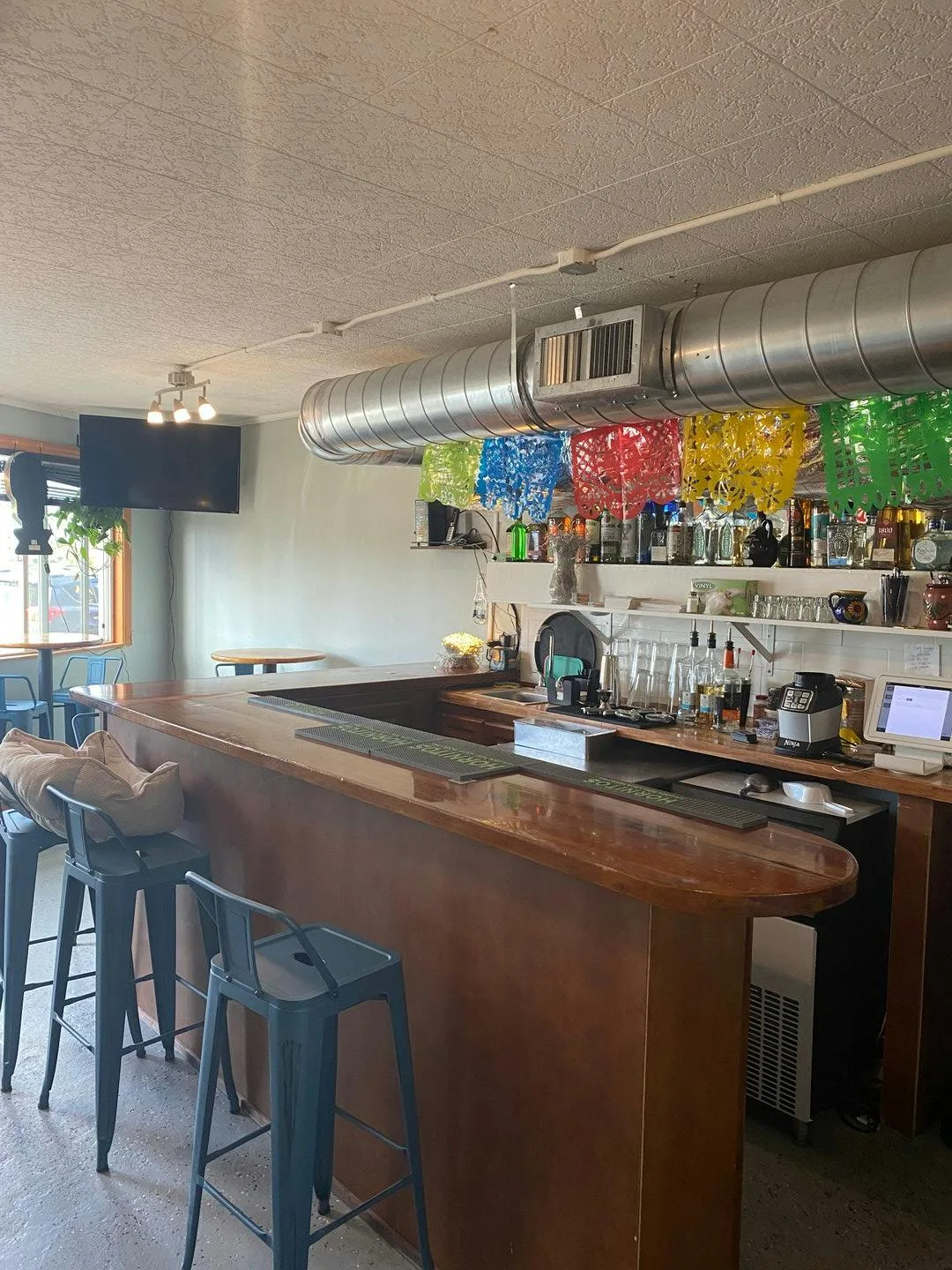 Versatile Ground Floor Commercial Space in Seattle — 5