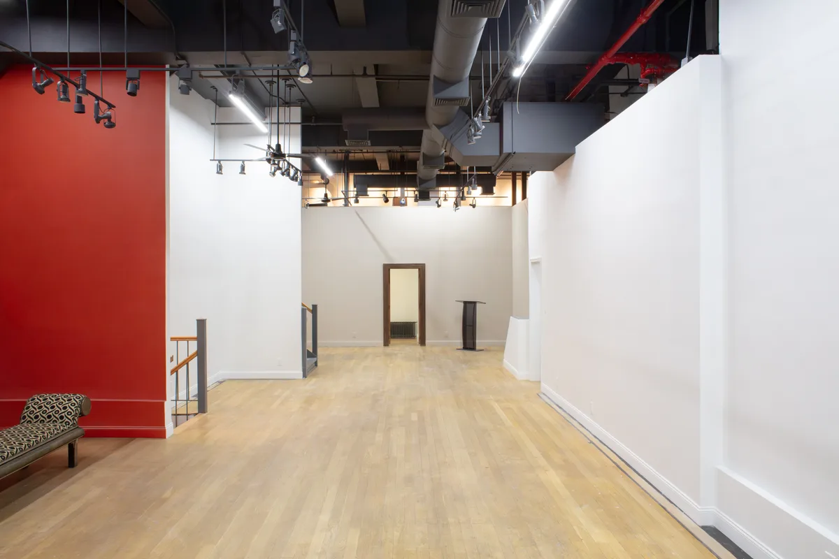 Versatile Ground Floor Space for Art and Fashion Events, 204 sqm, art exhibition, pop-up rental in New York, additional inte…