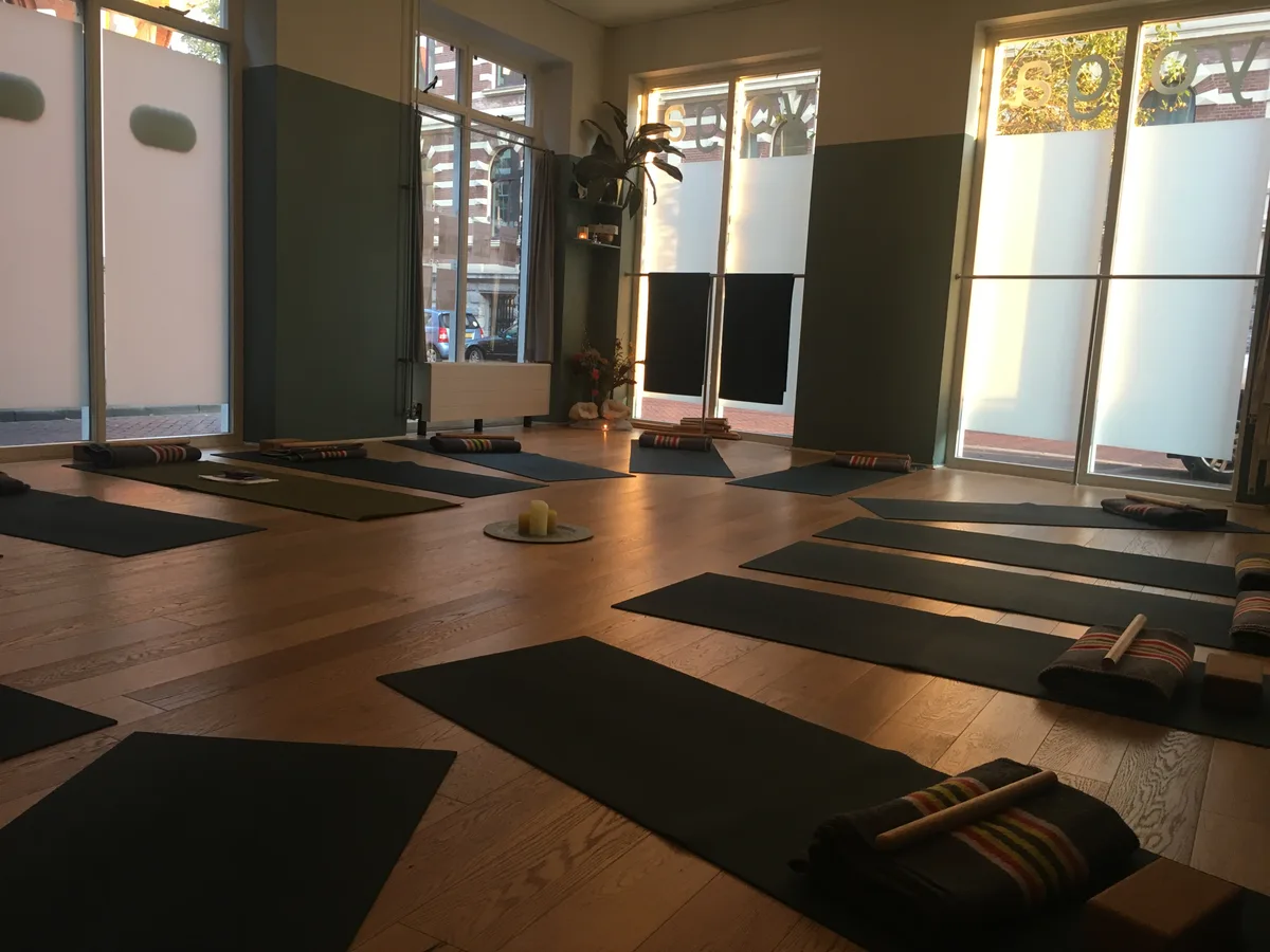 Versatile Ground Floor Studio Space Near Central Station, 40 sqm, yoga class, pop-up rental in Amsterdam