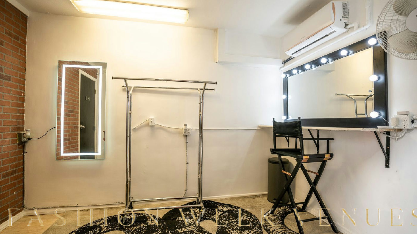 Versatile Ground Level Studio with CYC Wall Features, 139 sqm, photo shoot, pop-up rental in Los Angeles, third interior view