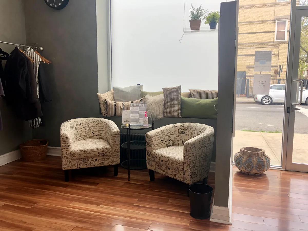 Versatile Hair Salon and Event Space, 102 sqm, photo shoot, pop-up rental in Brooklyn, second interior view